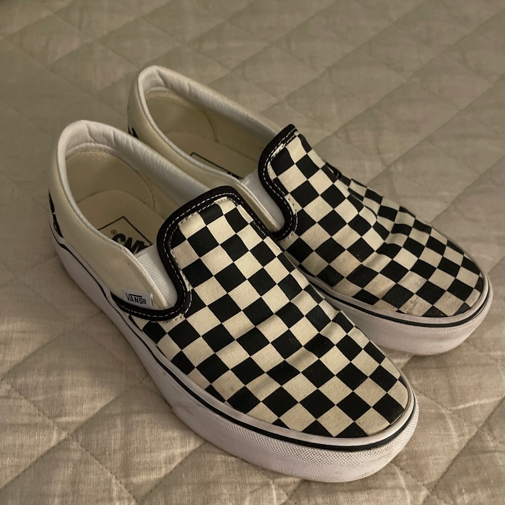 Vans women’s Asher slip on